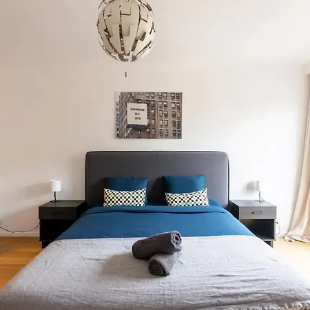Luxurious 2 Bedroom Arc De Triomphe Grande Armee Appartement *