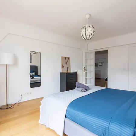 Luxurious 2 Bedroom Arc De Triomphe Grande Armee Parijs