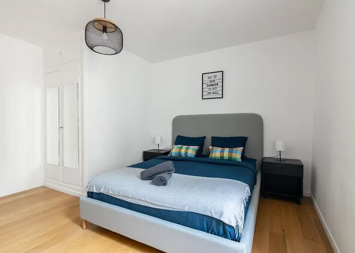 Luxurious 2 Bedroom Arc De Triomphe Grande Armee Paříž