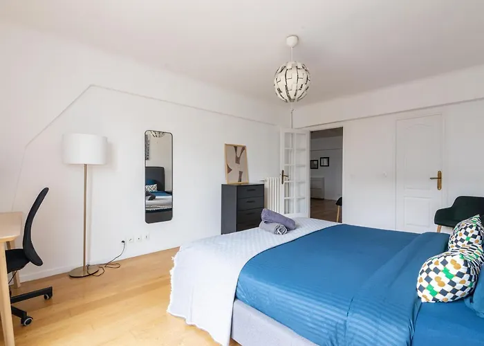 Luxurious 2 Bedroom Arc De Triomphe Grande Armee Paříž
