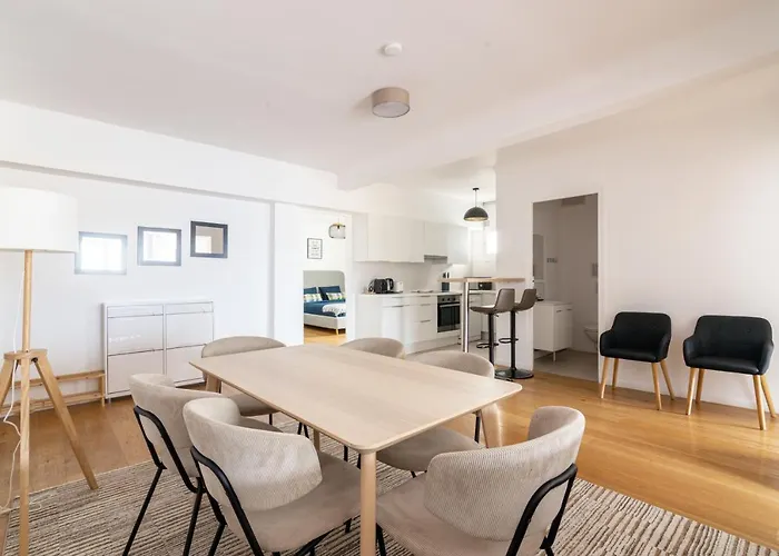 Luxurious 2 Bedroom Arc De Triomphe Grande Armee