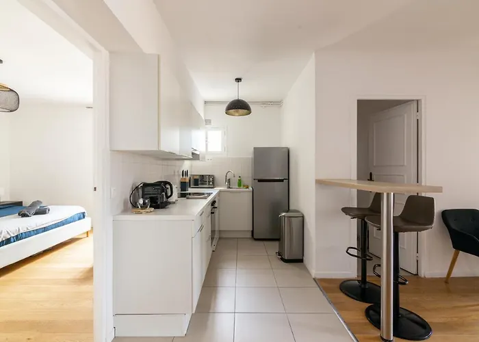 Luxurious 2 Bedroom Arc De Triomphe Grande Armee