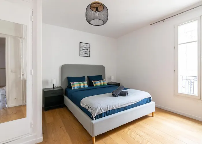 Luxurious 2 Bedroom Arc De Triomphe Grande Armee Paříž