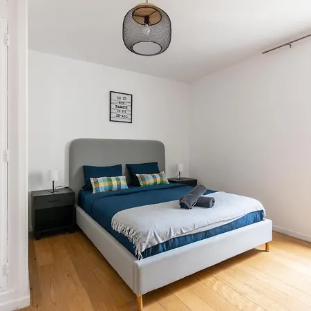 Luxurious 2 Bedroom Arc De Triomphe Grande Armee Paříž